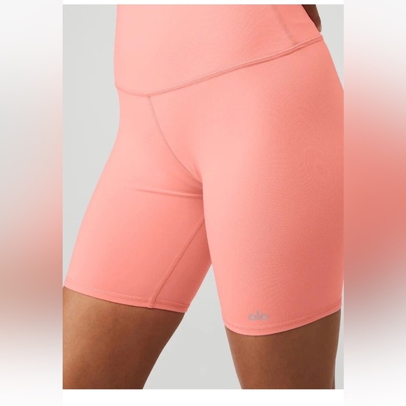 Alo Bike Shorts 7” inseam Size XS Color is Strawberry Lemonade
New - Picture 2 of 3